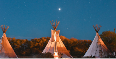 Tipi tiendas de campaña de los indios glamping